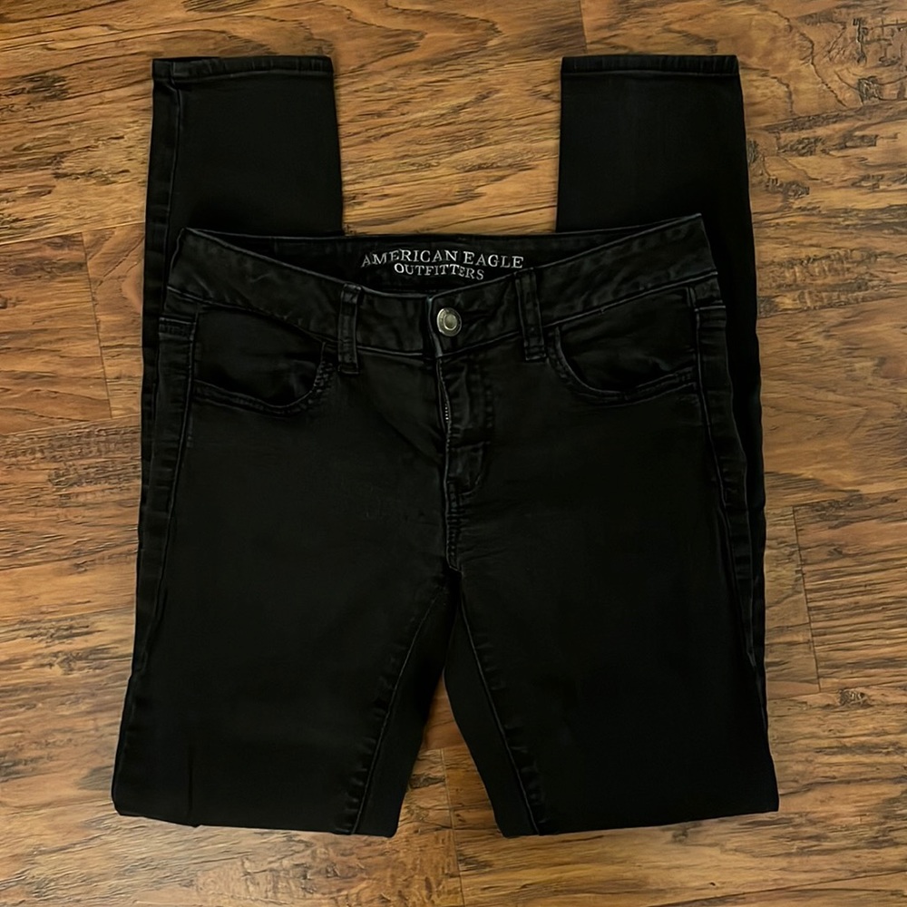 American Eagle size 4 black jeggings